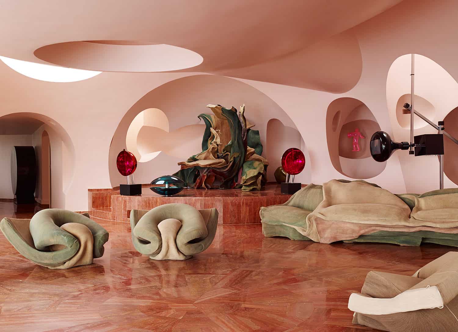 The Amazing Palais Bulles